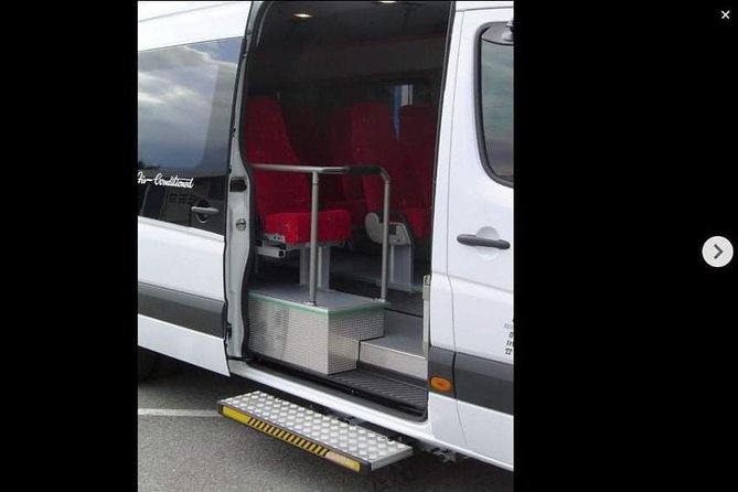 Santorini Small-Group Shared Port or Airport Arrival Transfer