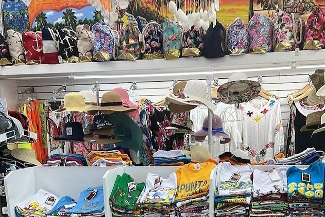 Shopping or Souvenirs in Bávaro Plaza - Good To Know