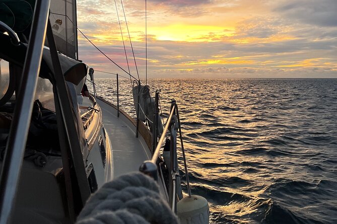 Sunset Sailing Santa Marta Bay - Good To Know
