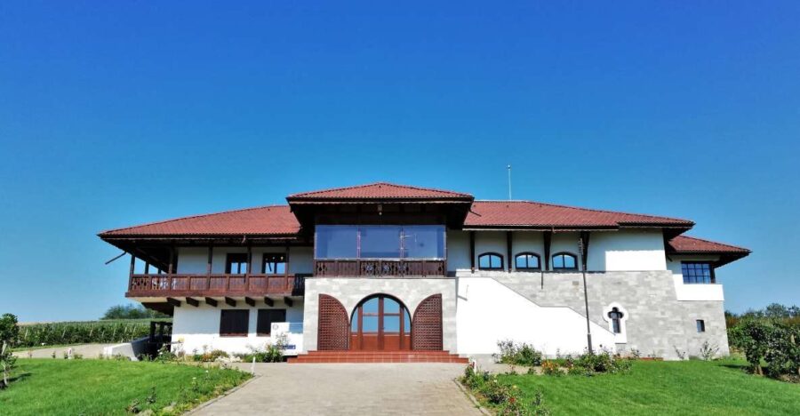 Winery Visit & Wine Tasting: Half-Day Tour