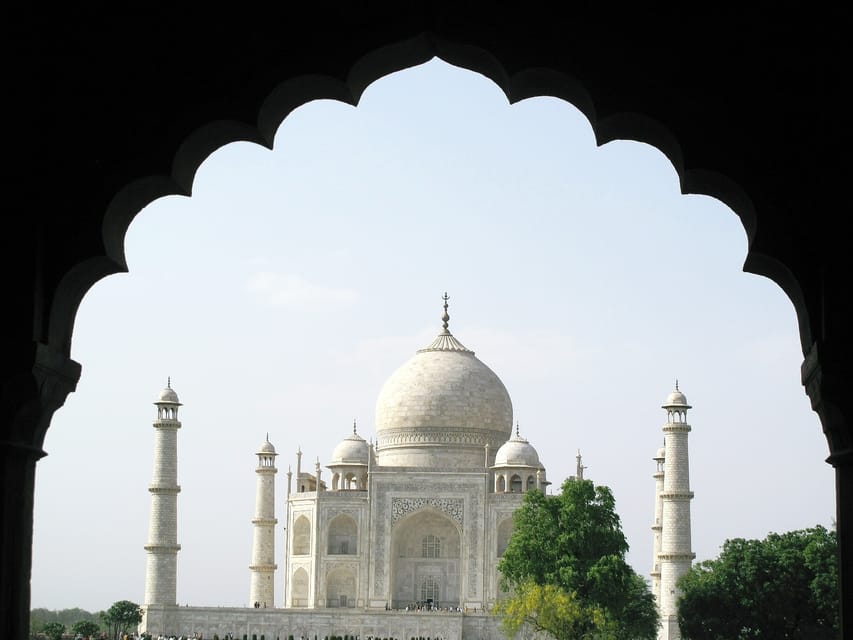 Taj Mahal Day Same Day by Local Flights From Mumbai - Good To Know