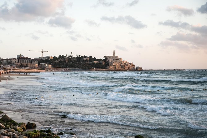 Tel Aviv South Walking Tour: Yafo, Shuk Hakarmel and Neve Tzedek