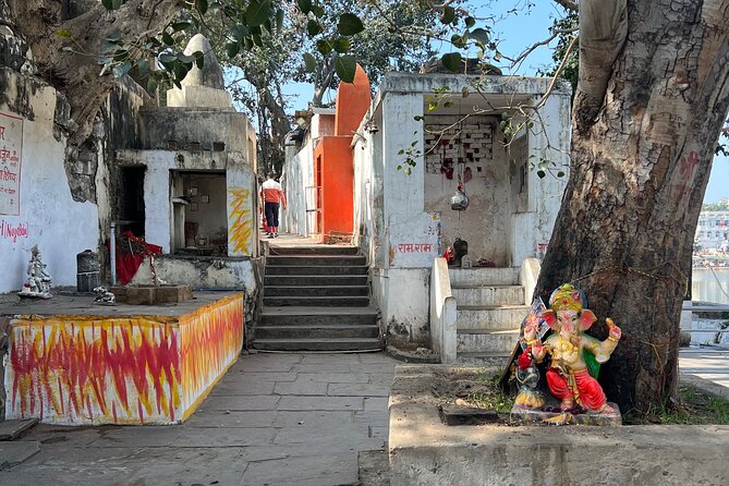 Temples Walk Around 52 Ghats ( Spiritual Tour )-The Pushkar Route - Good To Know