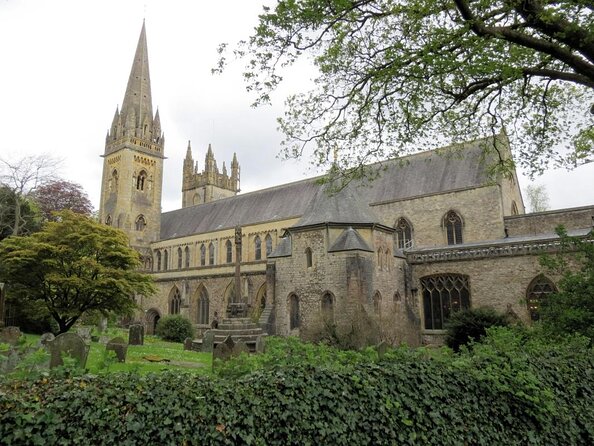 The Ghosts of Llandaff: A Self-Guided Audio Tour - Good To Know