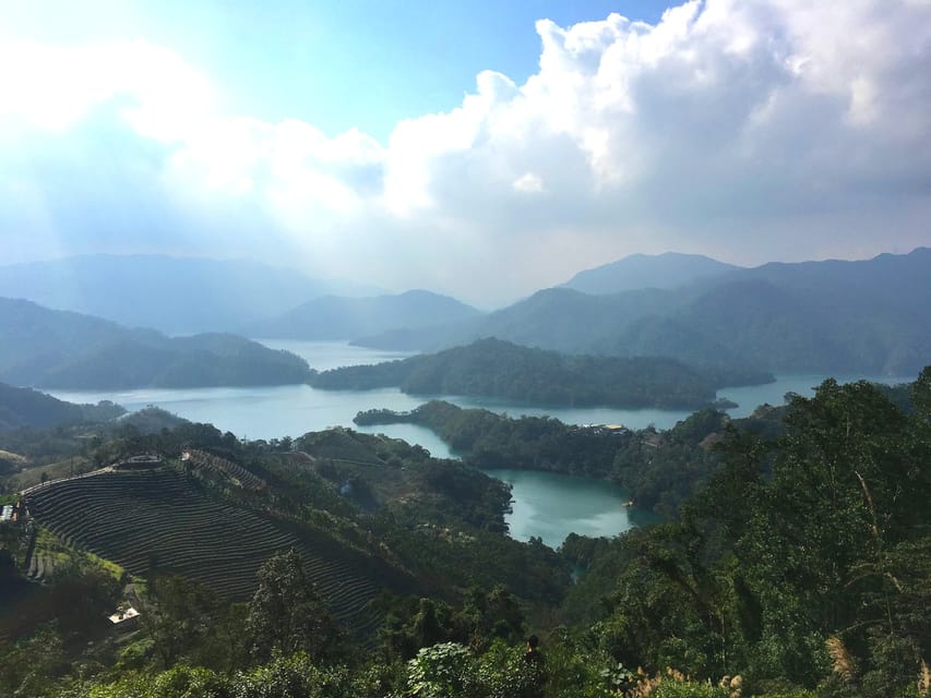 Thousand Island Lake and Pinglin Tea Plantation From Taipei - Key Points