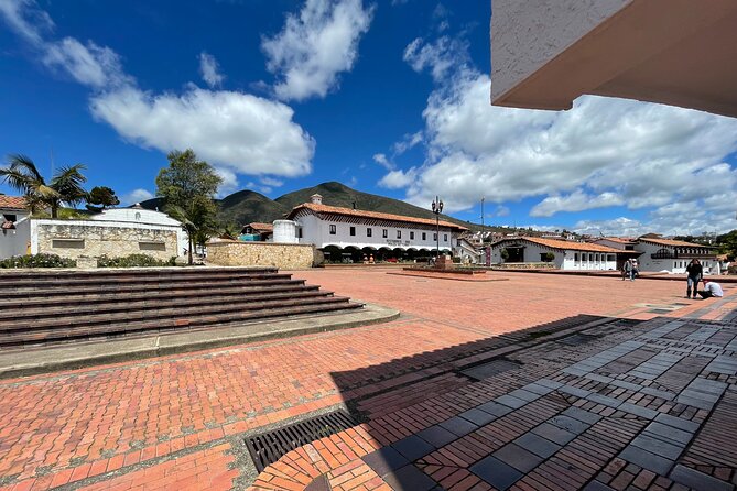 Tour Casa Loca, Laguna De Guatavita, and the Town of Guatavita - Tour Overview