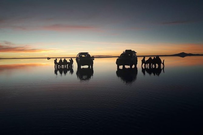 Uyuni Salt Flats Private Night Tour From Uyuni - Overview of the Uyuni Salt Flats Tour