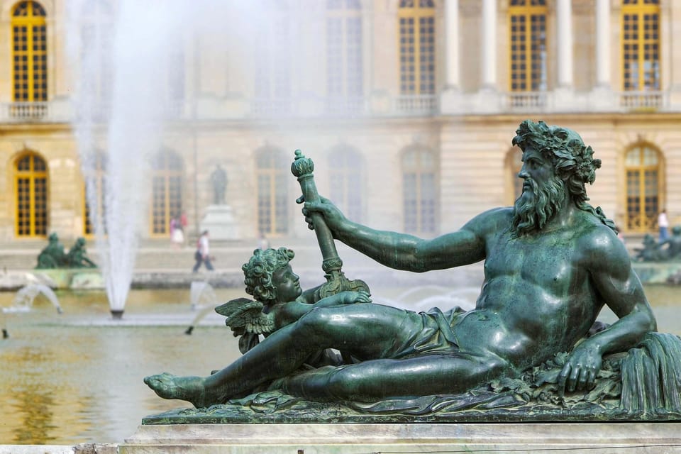 Versailles Gardens: Tour With an Audio Guide (No Ticket) - Key Points