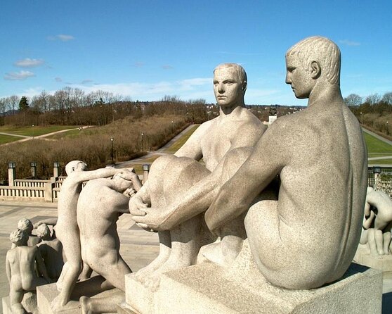 Vigelands Sculpture Park Experience Review - Key Points