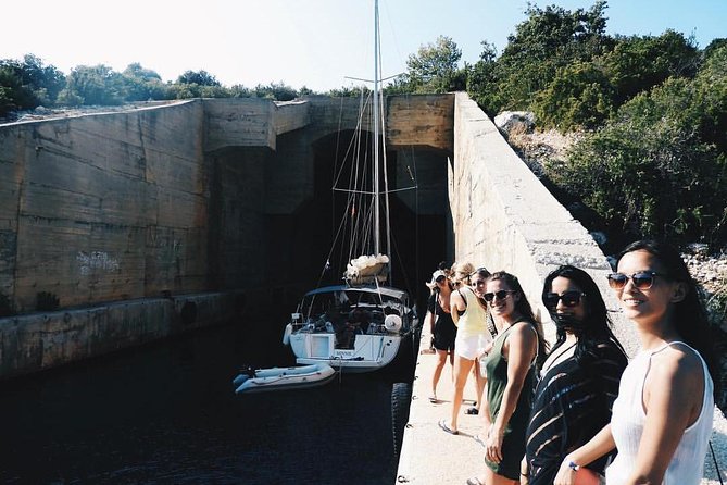 Vis Military Tour - Good To Know