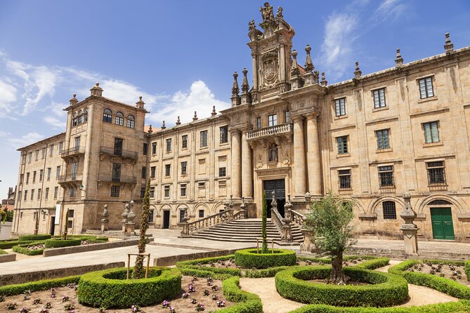 Walking Tour of the Emblematic Places of Santiago - Tour Overview