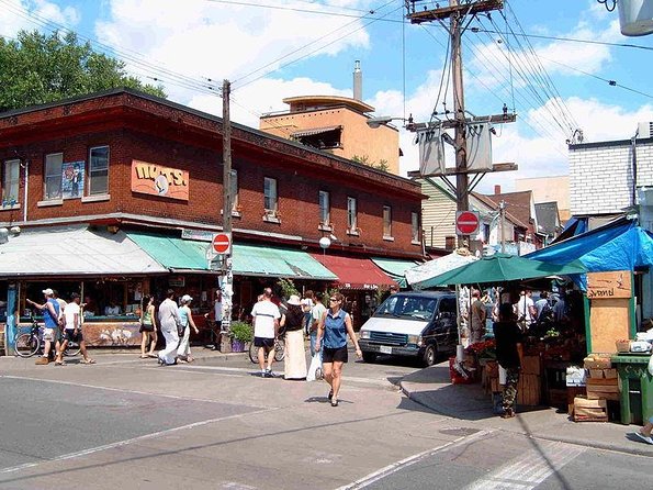 Walking Tour of Torontos Kensington Market and Chinatown - Good To Know