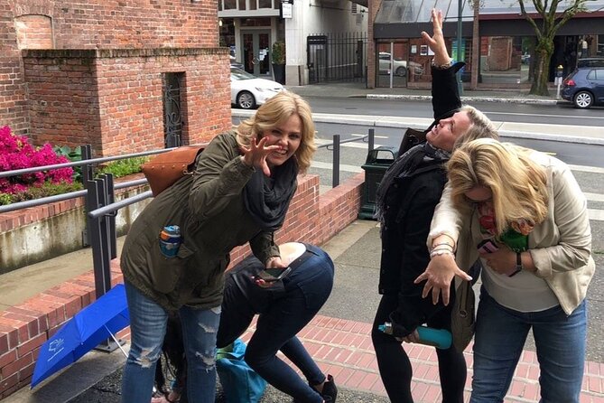 Windsor City Scavenger Hunt by Zombie Scavengers - Good To Know