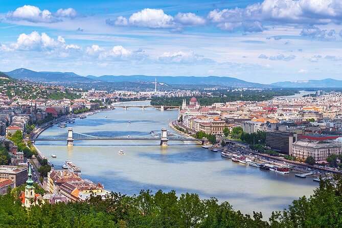 1 Hour Sightseeing Cruise in Budapest - Good To Know