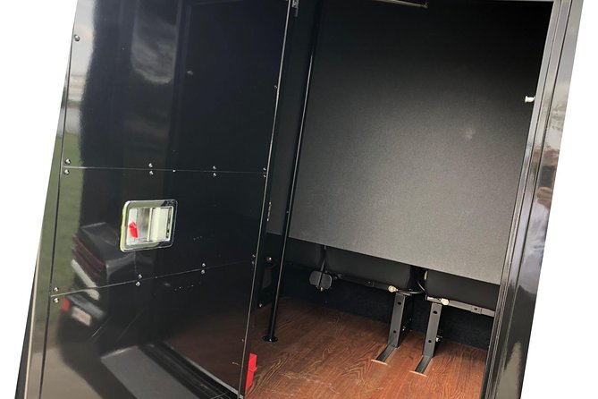 11 Passenger Executive Van: New Orleans Airport or Hotel Transfer