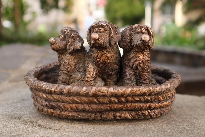 15 Dog-Statues in Budapest – an Unusual Tour