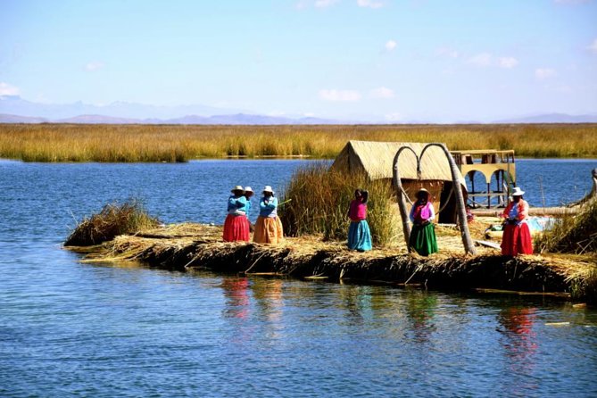 2-Day Amantani Homestay Including Kayak Experience