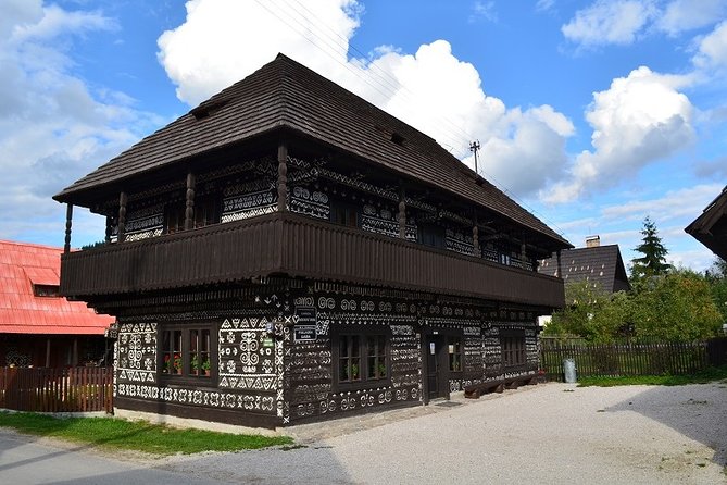 2-Day Highlights Tour of Slovakia From Bratislava Cicmany Vlkolinec High Tatras