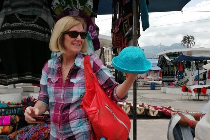 2-Day Private Tour to Otavalo Market, Cuicocha Lake, Peguche and Condor’s Park