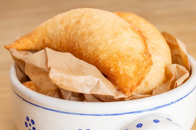 2-Hour Guided Walking Tour of Bari With Street Food