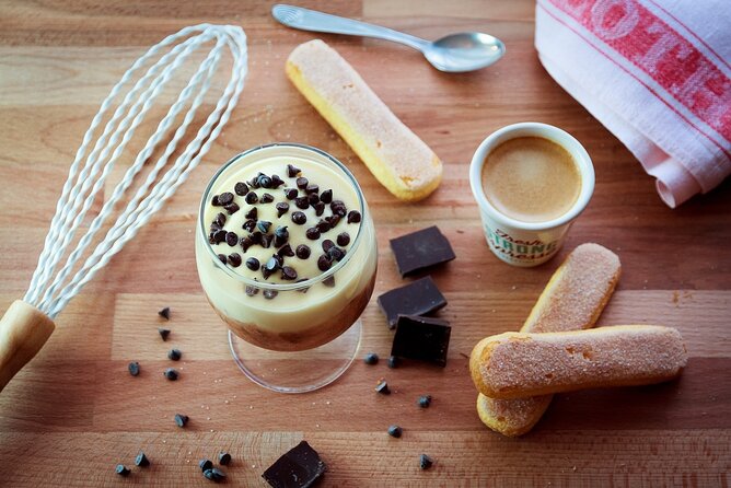 2 Hour Tiramisu Tasting Lesson for Small Groups in Catania