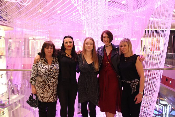 2-Hour Vegas Strip Walking Tour With Photos,Champagne & Vintage Vegas Goody Bags - Tour Overview