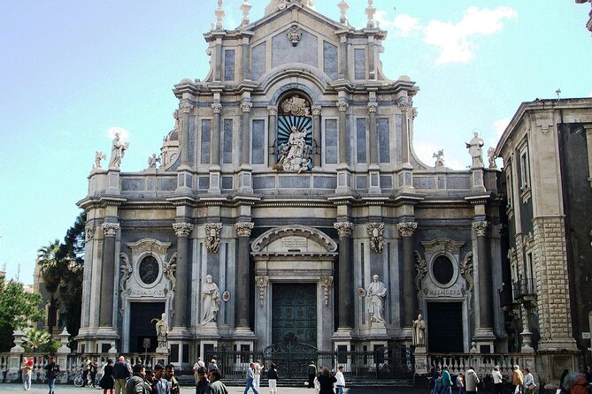 2 Hours Guided Group Tour in Catania - Guided Tour Highlights