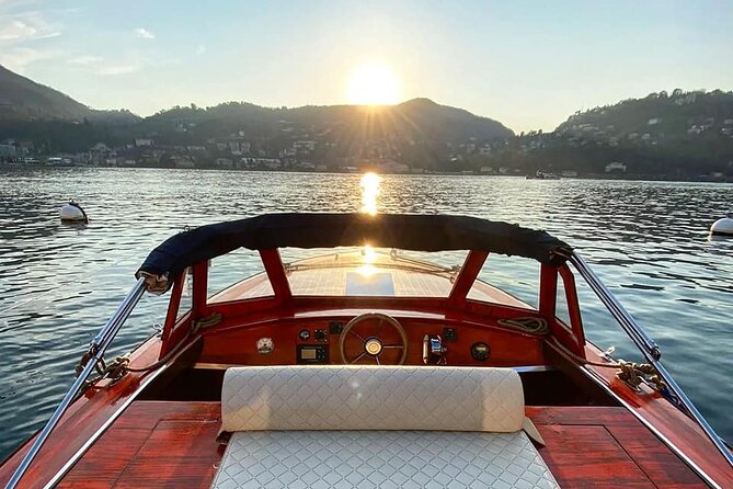 2 Hours Private Wooden Boat Tour on Lake Como 10 Pax