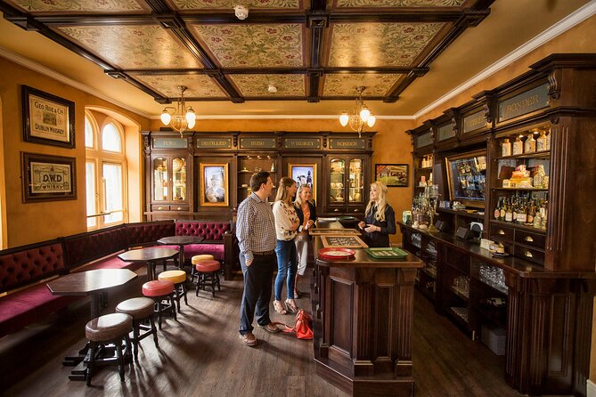3 Hours Guided Irish Whiskey Tour and Tasting in Galway City