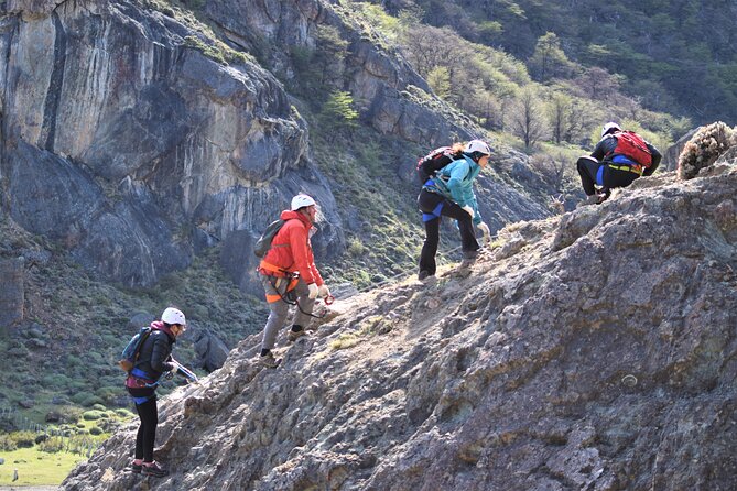 3 Hours of Scale and Hiking in the via Ferrata of the Canyon
