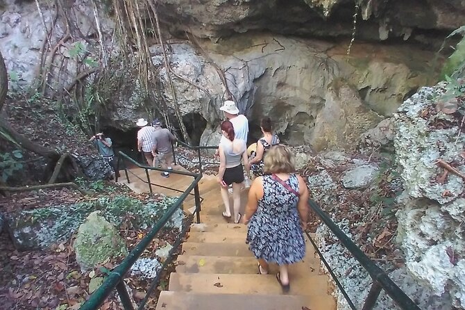 3 Tours in 1: Cave of Wonders, Altos De Chavon, Chocolate Factory - Exploring the Cave of Wonders