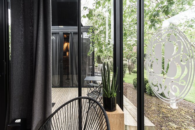 30-minute Relaxing Treatment in Burgundy