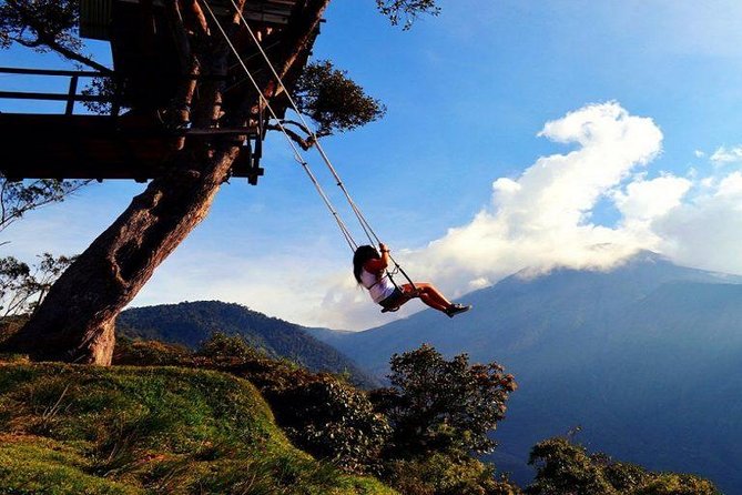 4 Day Private Tour From Volcanoes Route to the Amazon Rainforest