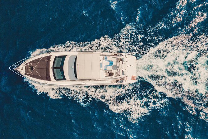 4-Hour Private 50 Azimut Yacht Tour With Food, Open Bar & Snorkeling
