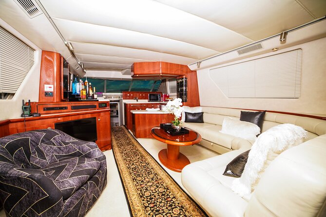 4-Hours Private Luxurious Yacht Snorkelling and Paddle Surf - Overview and Duration