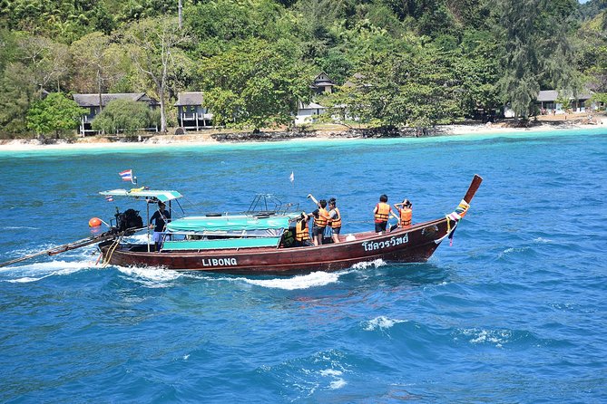 4 Island Tour to Emerald Cave by Longtail Boat From Koh Lanta