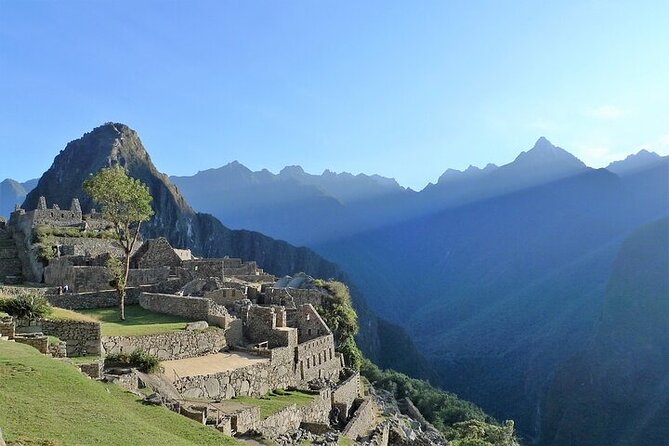 5-Day Tour Cusco, Machu Picchu, Sacred Valley & Rainbow Mountain