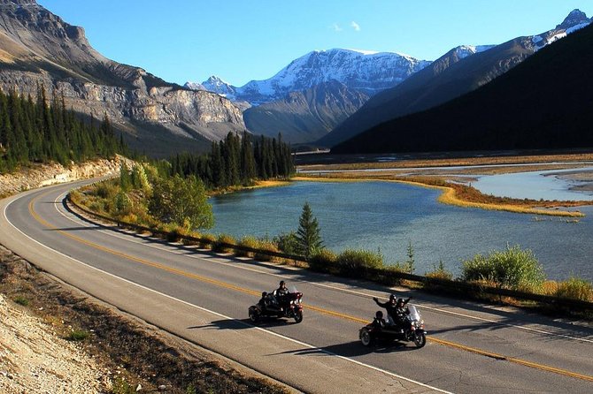 5-Day Winter Rockies Tour, Calgary in Vancouver Out With Free Day