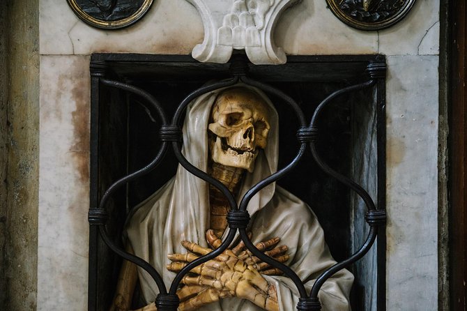 6-Hours Mystic Tour Through the Dark Side of Rome