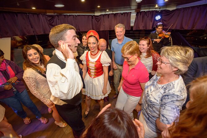 7 Course Dinner Cruise With Operetta and Folk Show