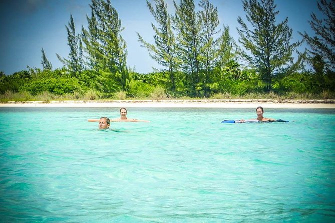 8-Hour Private 40 Yacht 2-Stop Tour to Palancar Beach W/ Food, Drinks & Snorkel - Tour Overview