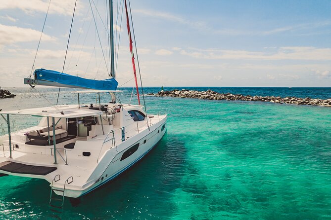 8-Hour Private 44 Leopard Catamaran Tour to Cozumel Beach W/Food & Open Bar