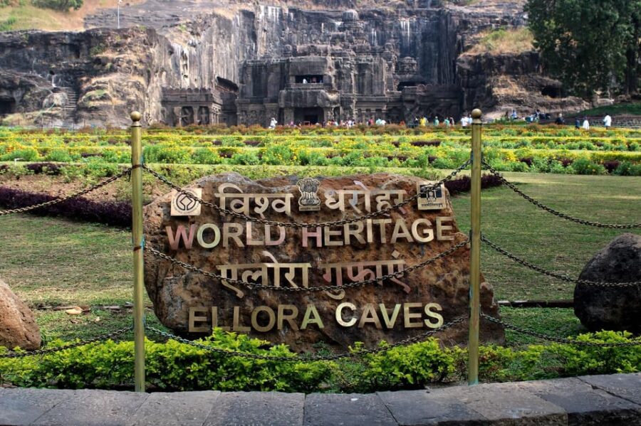 A Day Tour of Ajanta & Ellora From Aurangabad With Guide.