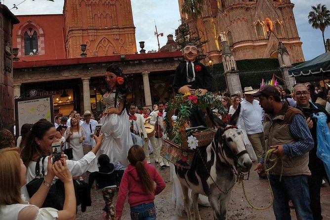 A Fascinating Walking Tour of San Miguel