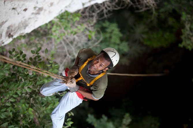 Adrenaline Pumping Black Hole Drop: Rappelling at Ian Andersons Caves Branch