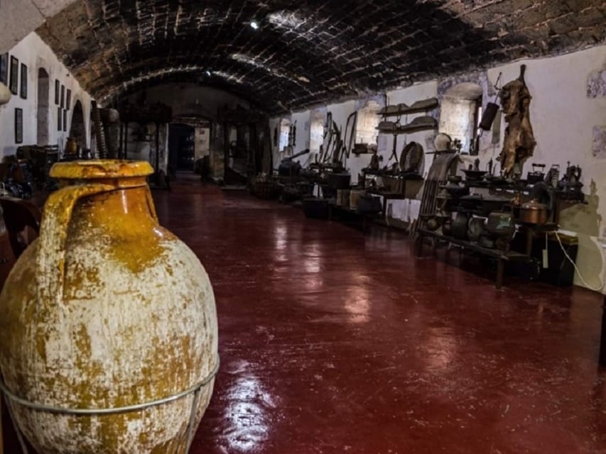 Agia Triada,Stavros,Venizelos Graves, Day Tour