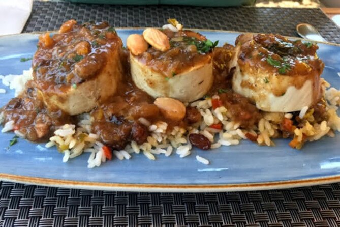 Alhambra and Nasrid Private Walking Tour With Food Tasting - Experience the Alhambra