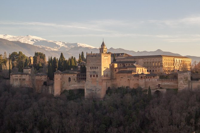 Alhambra & Generalife: Exclusive 3-Hour Private Tour With Tickets Included
