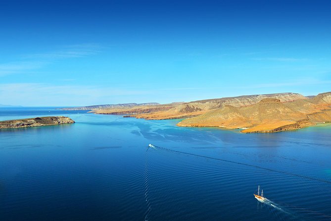 All-Inclusive Catamaran Espiritu Santo Island Tour From Los Cabos