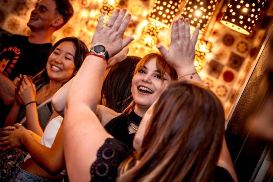 Amsterdam: New Years Eve Pub Crawl With VIP Club Entry